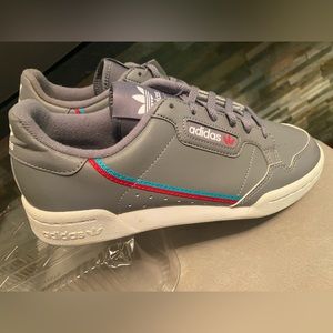 (BRAND NEW IN THE BOX) ADIDAS CONTINENTAL-J BIG KIDS 5.5 WOLF GREY (NIB)